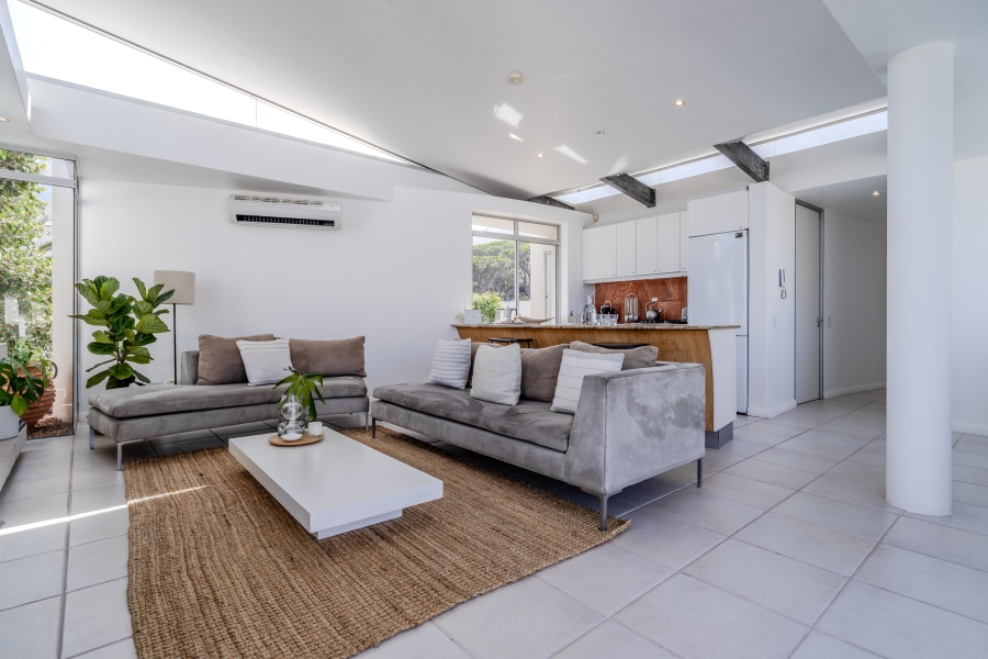 8 Bedroom Property for Sale in Camps Bay Western Cape